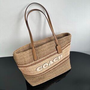 Coach woven tote bag Size: 33x17x30cm, opening size 45cm